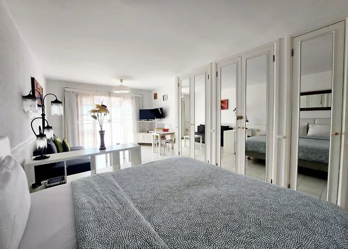 アパート Porto Royale ロスクリスティアーノス